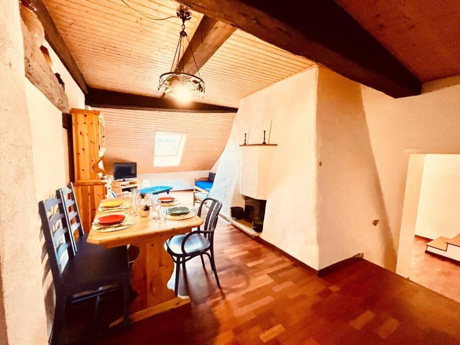 Charmant Appartement De Vacances Alta Ripa Hauterive  Kültér fotó